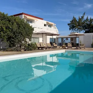 https://helene-holidays-and-retreats.hotelsfuerteventura.org